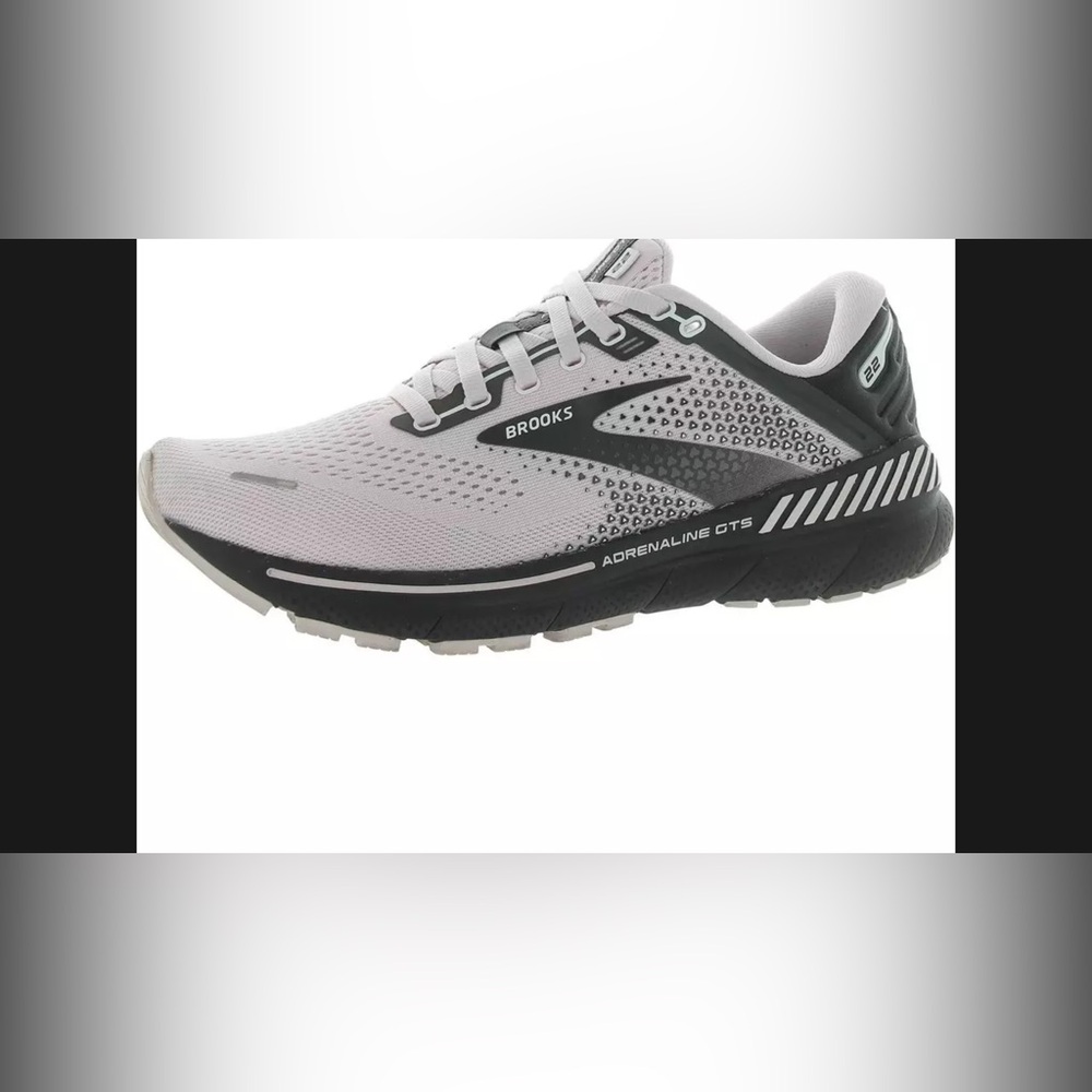Brooks adrenaline GT22 women’s size 7.5